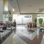 Lynt Hotel Makassar
